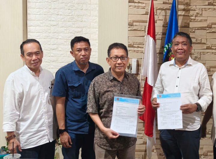 Serah terima aset PWI Sulsel